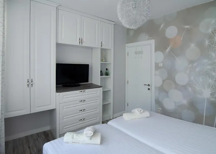 Bellissima 2 Minutes Away From The